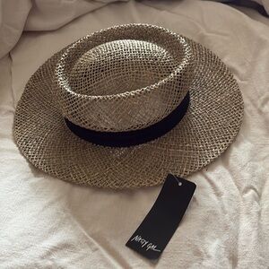 Straw structured brim hat